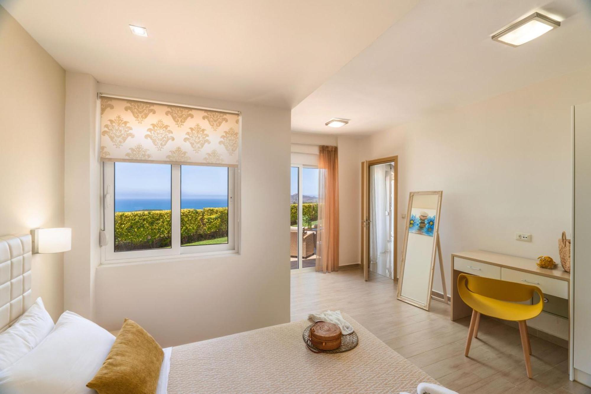 Villa Ariella With Sea View Agia Marina Dış mekan fotoğraf